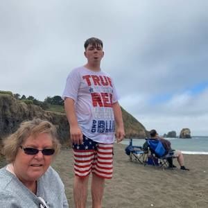 Meet your Posher, Troy